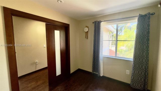 1094 Redwood St 1094, Hollywood, FL 33019