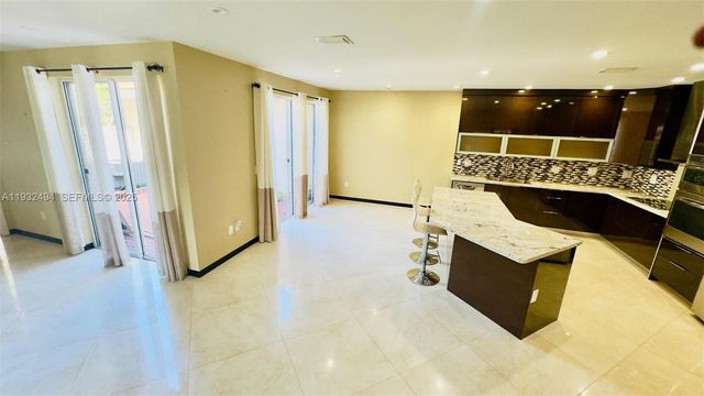 1094 Redwood St 1094, Hollywood, FL 33019