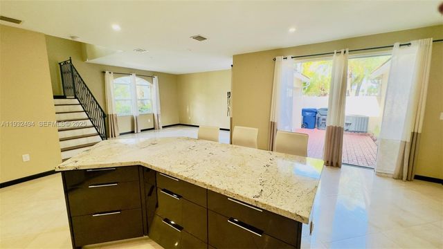 1094 Redwood St 1094, Hollywood, FL 33019