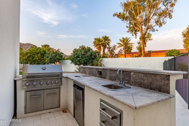 6321 N CAMELBACK MANOR Drive, Paradise Valley, AZ 85253