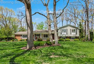 3370 Aquinas Drive, Rochester Hills, MI 48309