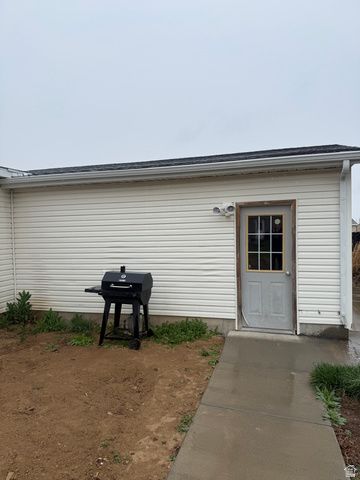 182 W 2050 S, Vernal, UT 84078