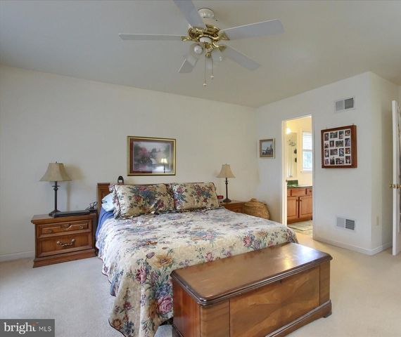 478 N LANCASTER ST, Jonestown, PA 17038