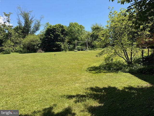 478 N LANCASTER ST, Jonestown, PA 17038