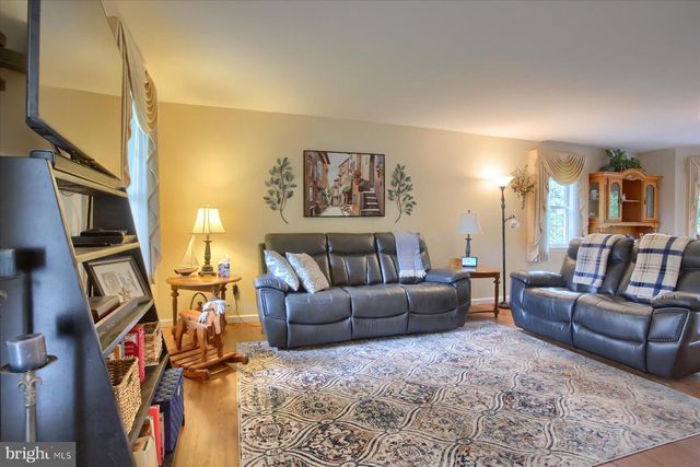 478 N LANCASTER ST, Jonestown, PA 17038