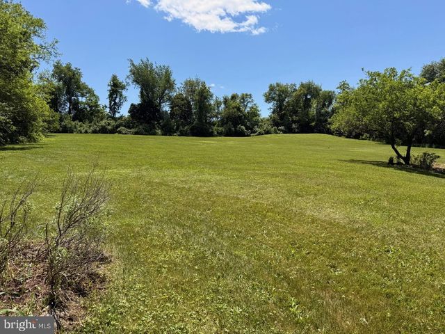 478 N LANCASTER ST, Jonestown, PA 17038