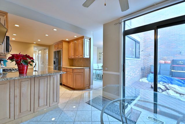 7 Birch Tree Court, Elmhurst, IL 60126