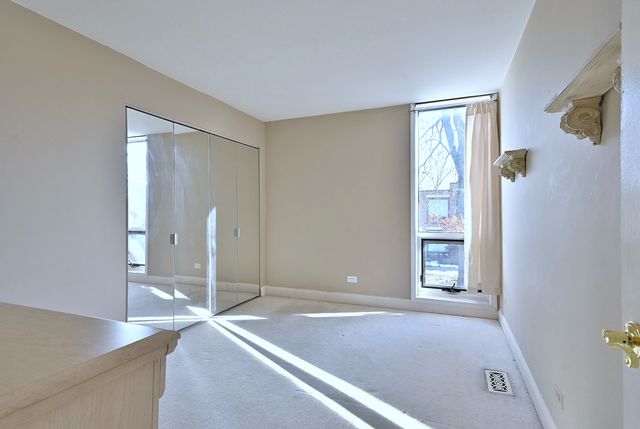 7 Birch Tree Court, Elmhurst, IL 60126