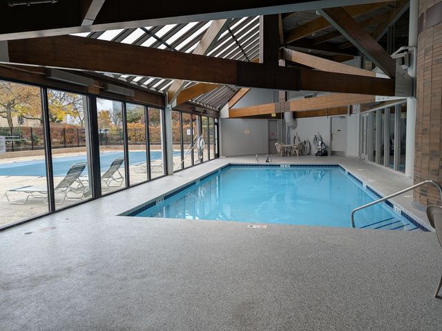 7 Birch Tree Court, Elmhurst, IL 60126