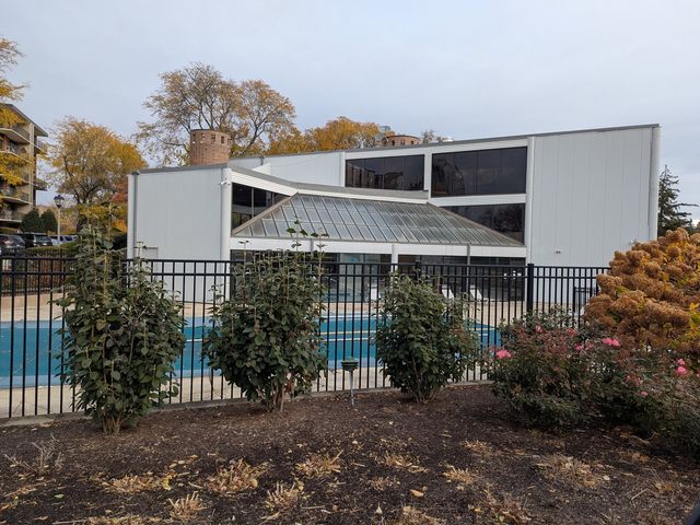 7 Birch Tree Court, Elmhurst, IL 60126