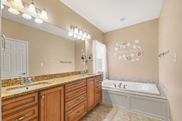 55220 Sundance Drive, New Carlisle, IN 46552