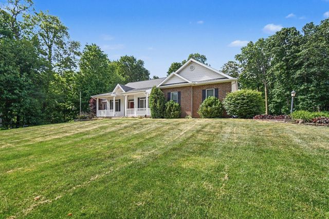 55220 Sundance Drive, New Carlisle, IN 46552