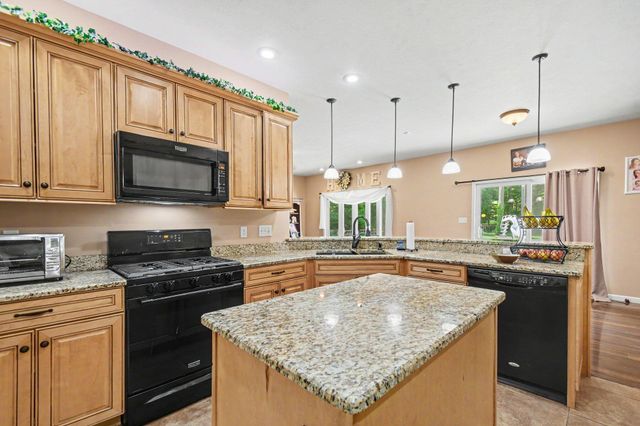 55220 Sundance Drive, New Carlisle, IN 46552