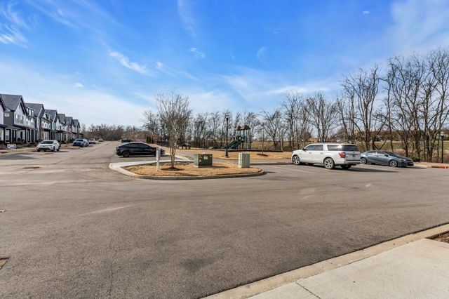 426 Kinnard Dr, Hendersonville, TN 37075