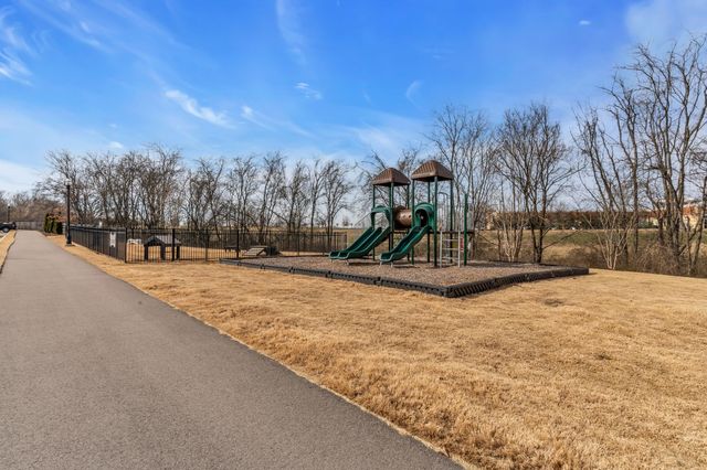 426 Kinnard Dr, Hendersonville, TN 37075