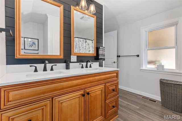 306 E Putnam Street, Mount Olive, IL 62069