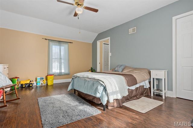 306 E Putnam Street, Mount Olive, IL 62069