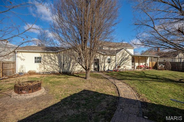 306 E Putnam Street, Mount Olive, IL 62069