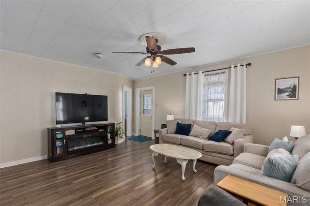 306 E Putnam Street, Mount Olive, IL 62069