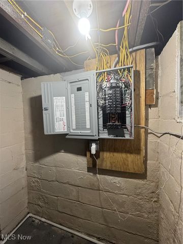 1015 E 131st Street, East Cleveland, OH 44108