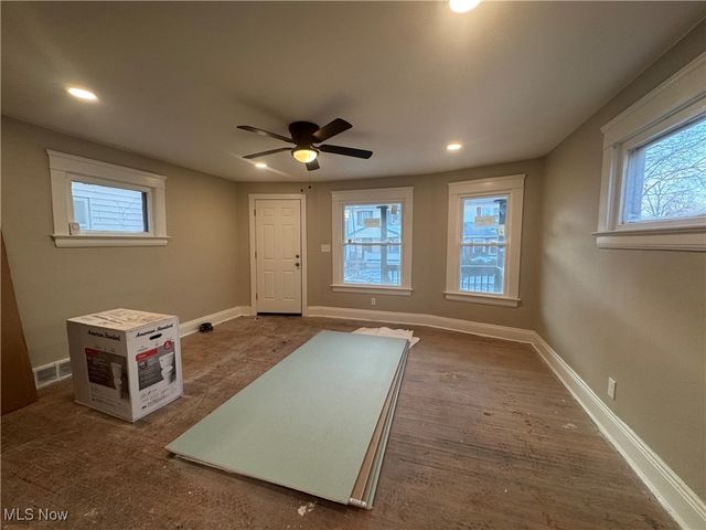 1015 E 131st Street, East Cleveland, OH 44108