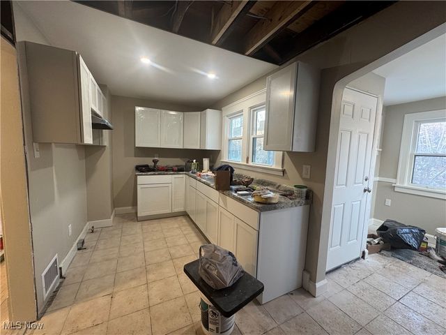 1015 E 131st Street, East Cleveland, OH 44108