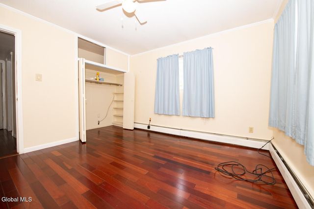 12 Jase Court, Albany, NY 12208