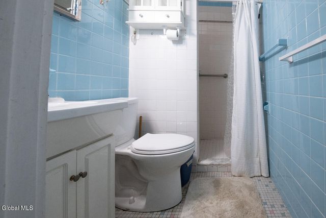 12 Jase Court, Albany, NY 12208