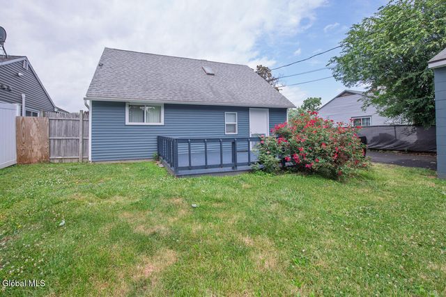 12 Jase Court, Albany, NY 12208