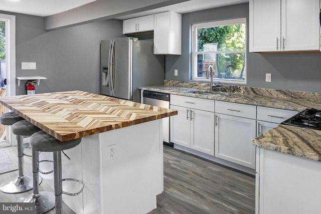 1824 N TUCKAHOE RD, Williamstown, NJ 08094