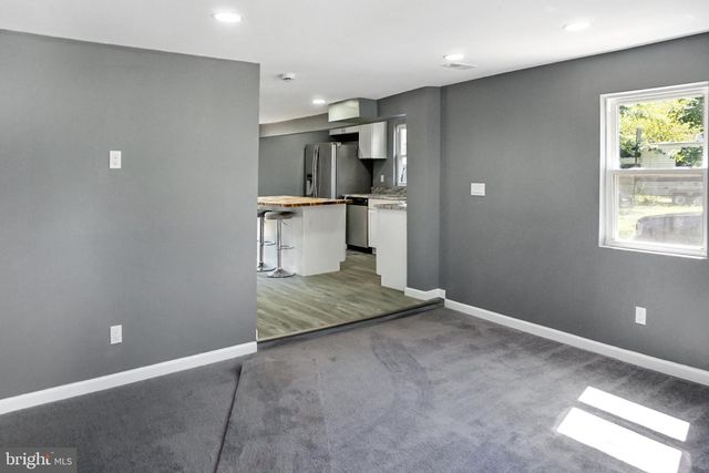 1824 N TUCKAHOE RD, Williamstown, NJ 08094
