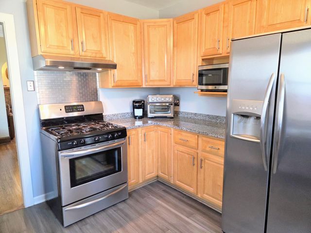 2111 Niles Avenue, Saint Paul, MN 55116