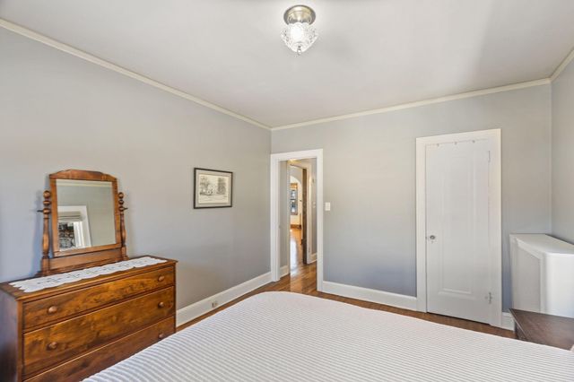 2111 Niles Avenue, Saint Paul, MN 55116