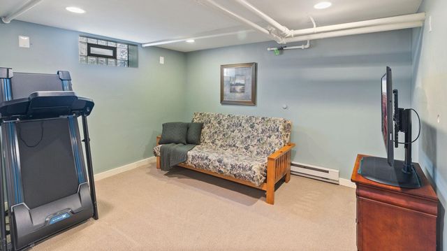 2111 Niles Avenue, Saint Paul, MN 55116