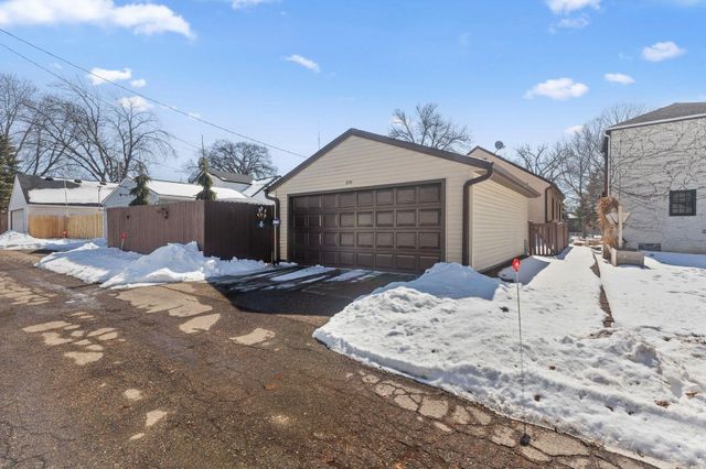 2111 Niles Avenue, Saint Paul, MN 55116