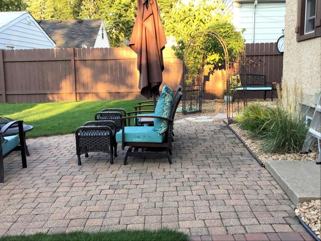 2111 Niles Avenue, Saint Paul, MN 55116