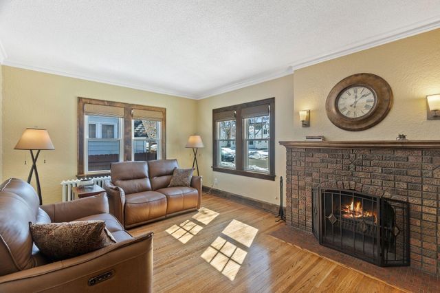 2111 Niles Avenue, Saint Paul, MN 55116