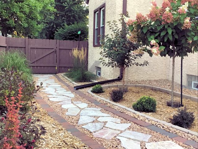 2111 Niles Avenue, Saint Paul, MN 55116