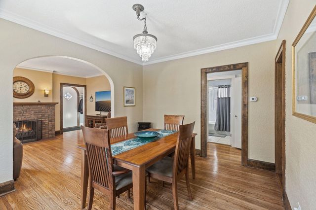 2111 Niles Avenue, Saint Paul, MN 55116