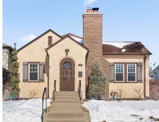 2111 Niles Avenue, Saint Paul, MN 55116