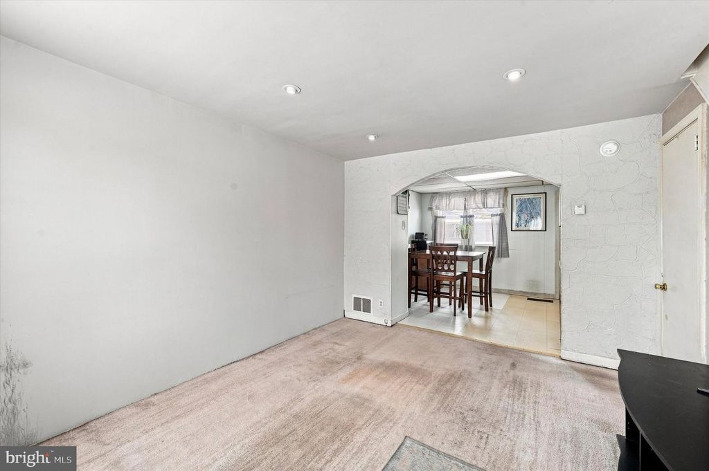 3612 LIVINGSTON ST, PHILADELPHIA, PA 19134 — photo 4