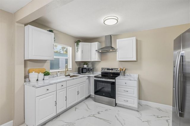 613 SAVANNAH AVENUE, Lakeland, FL 33815