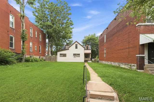 4342 S Compton Avenue, St Louis, MO 63111