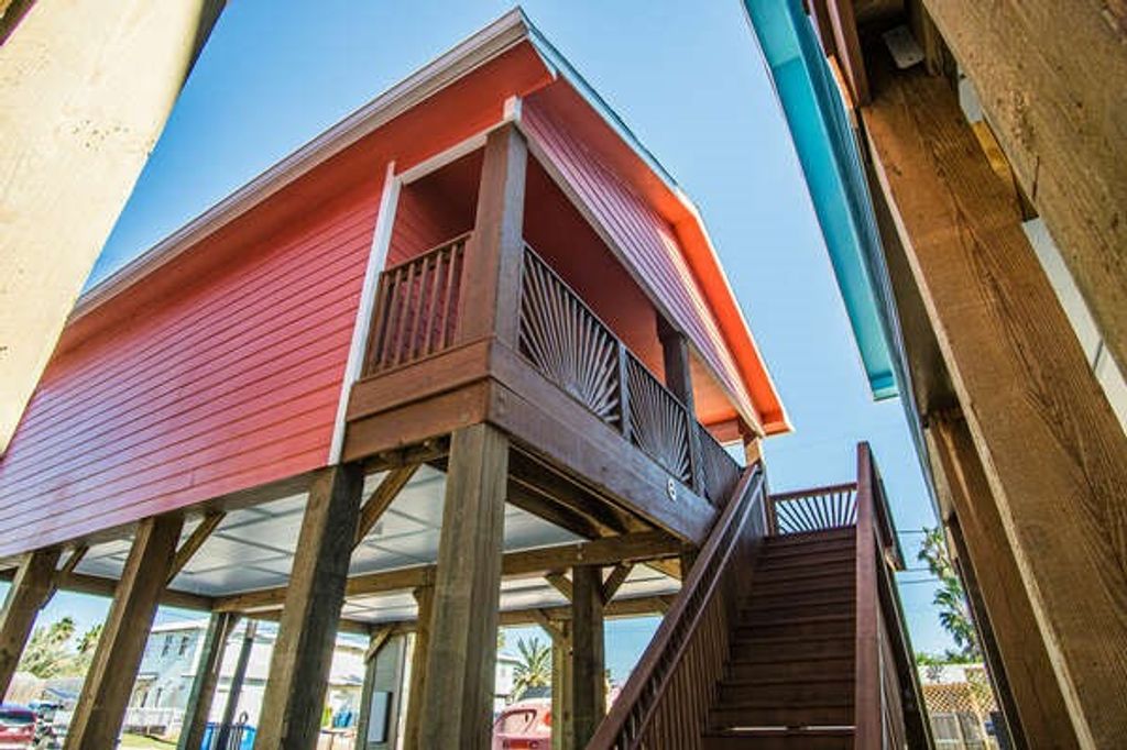 403 S 10th St 6, Port Aransas, TX 78373 — exterior