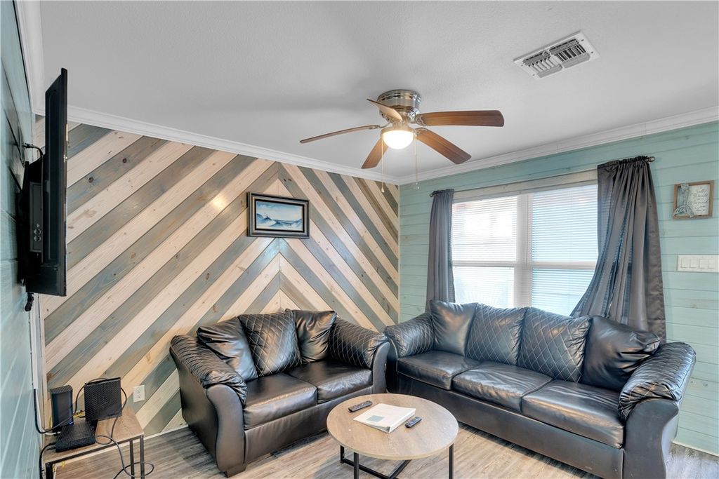 403 S 10th St 6, Port Aransas, TX 78373 — photo 4
