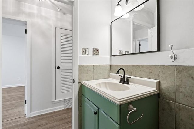 1111 Clairemont Avenue B6, Decatur, GA 30030