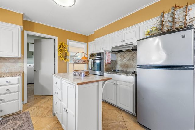 17 Oakwood Road, Little Rock, AR 72202