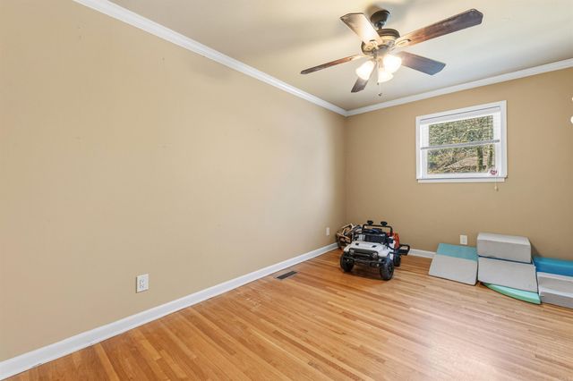 17 Oakwood Road, Little Rock, AR 72202