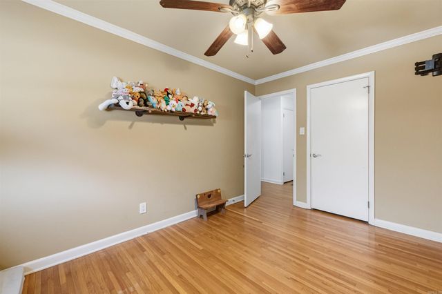 17 Oakwood Road, Little Rock, AR 72202