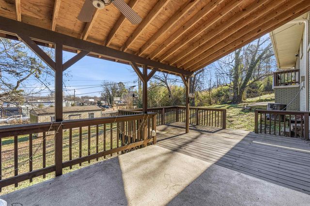 17 Oakwood Road, Little Rock, AR 72202